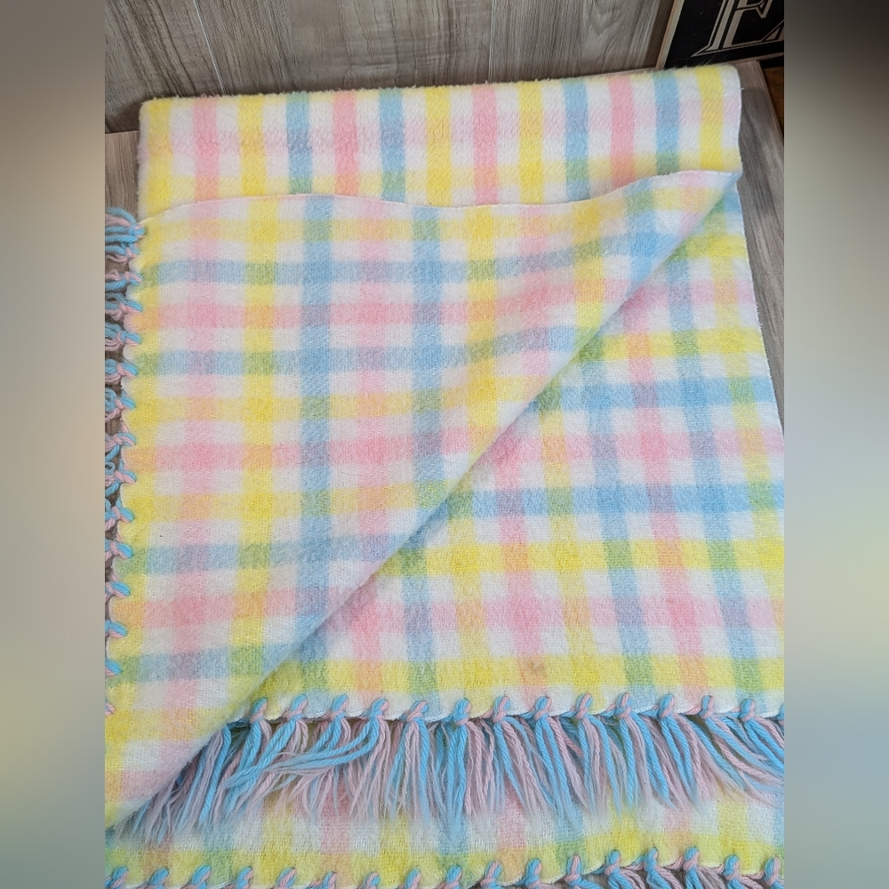 Vtg Tennessee Woolen Mills Baby Blanket Plaid Pastels Pink Yellow Green Blue